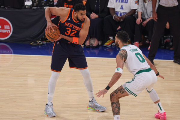 Knicks Edge Celtics 3-1 as Tatum Injured in Game 4