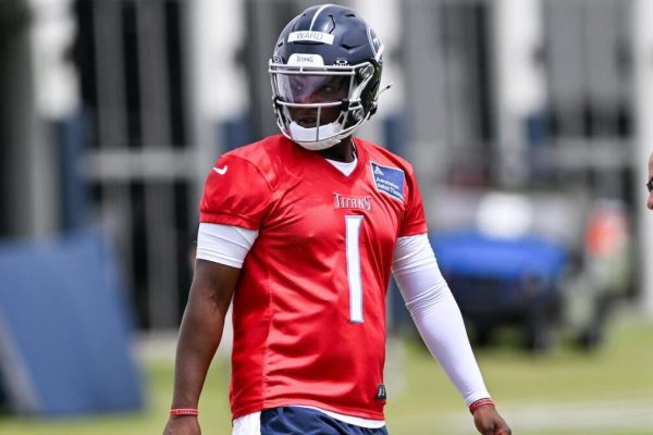 Titans Rookie Cam Ward Shares QB Practice Reps with Will Levis: ‘We’re Not Competing Yet’