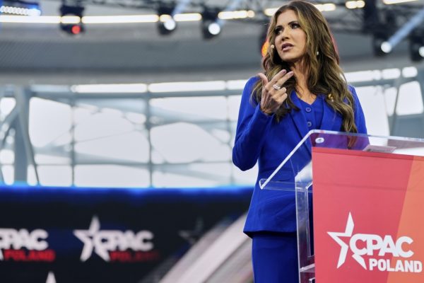 Noem Calls on Poles to Elect Trump Ally as CPAC Debuts in Poland