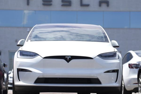 Tesla’s Profits Dip 16% Amid Musk’s Focus