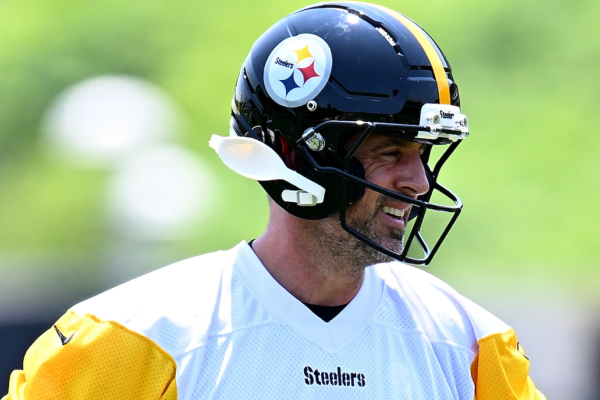 Rodgers Defends Tomlin: Bull—-